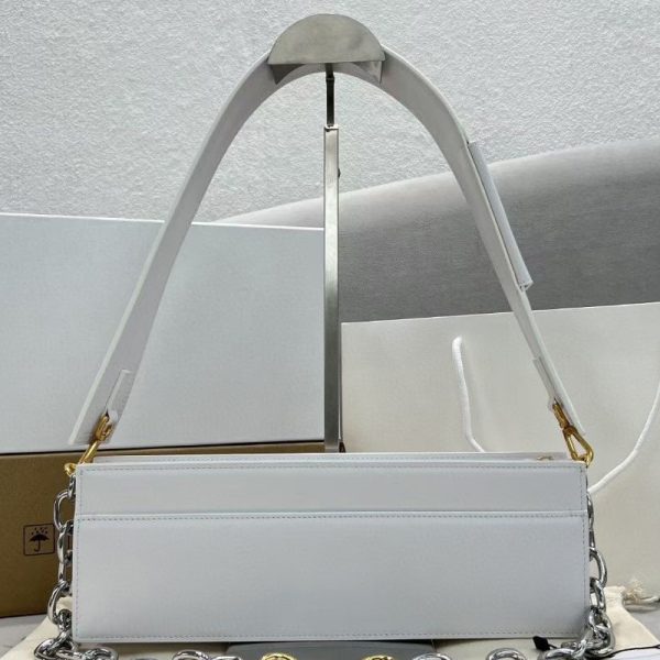 28013fbf-41c8-4f7b-8bc2-13bedefa8e12.jpg Ladies Handbag Leather Baguette Underarm