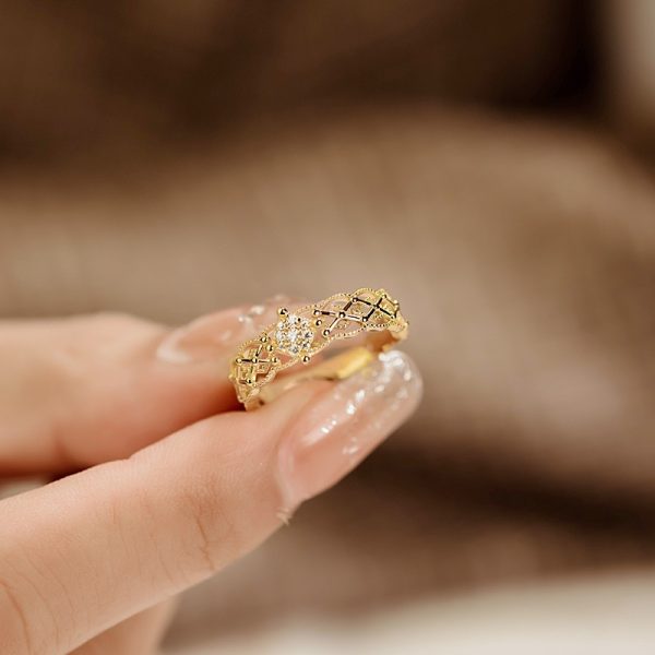 72121e9b-9ff8-429b-b288-5d8d1939dc74_trans.jpeg Pure 18K Jinrege Light Luxury Wide Version Fashion Ring