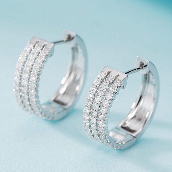 8208cdca-3ba6-40b0-86eb-62013e2253b2.jpg 18K White Gold Natural Diamond Earrings