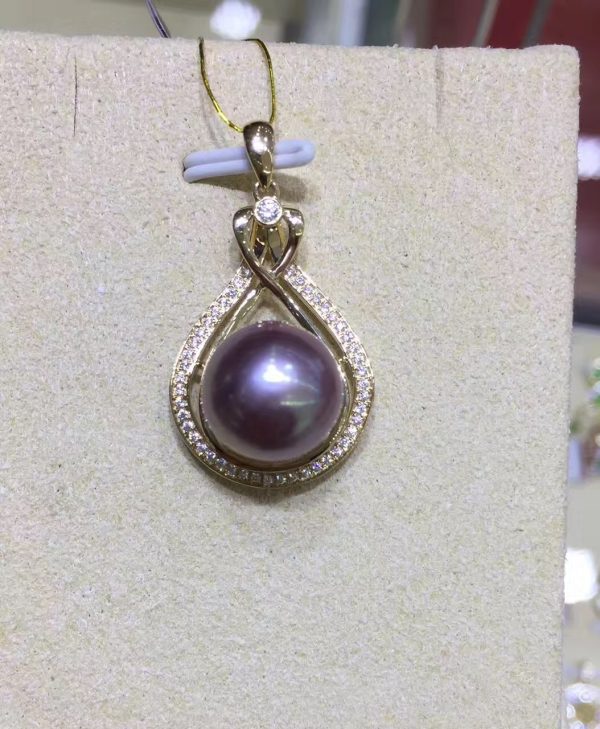 c1847452-e5ad-4c32-8a6b-d5a390e0e686.jpg Bright Purple Edison Freshwater Pearl Pendant
