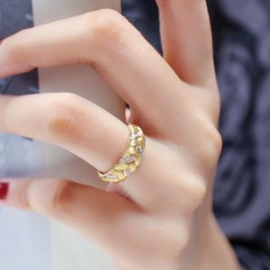 d541980c-e0e5-4288-9070-00e9bc4e5fc1.jpg Women's Fashionable Simple Diamond Brushed Ring