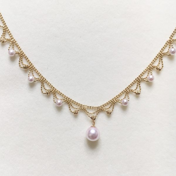 e208cf4e-9dbf-45cd-a5b3-88a520104255.jpg Aurora Japanese 18k Gold Lace Pearl Necklace